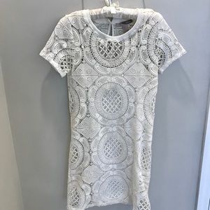 White lace short sleeved dress (SM)